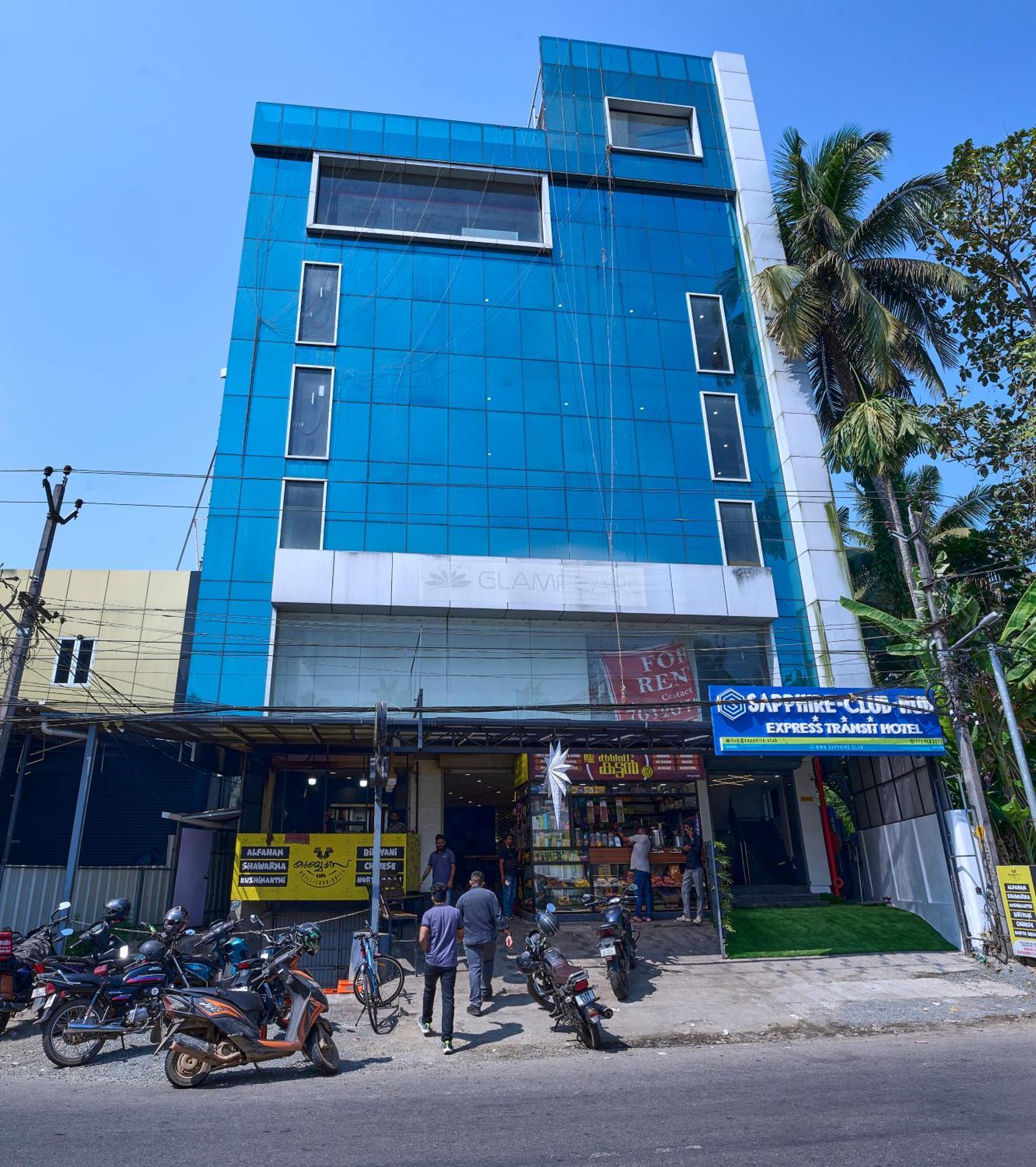 Sapphire Club Hub Hotel Kochi Exterior photo
